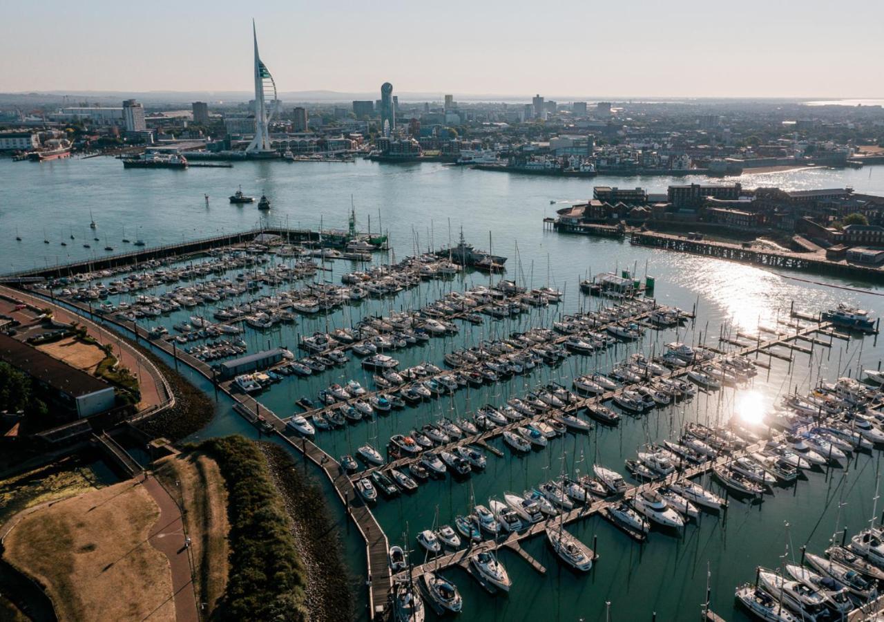 Rooms At Haslar Marina Gosport Exteriér fotografie